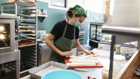 2022 г. приключи с рекордно ниска безработица в България от 4,7%