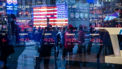 Wall Street започва сесията във вторник на червено*