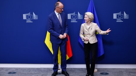 Мерц иска да върне европейската власт в Берлин с атаки срещу Фон дер Лайен