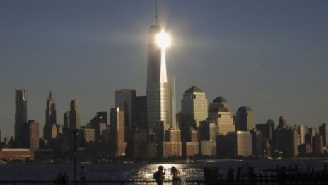 One World Trade Center официално стана най-високата сграда в САЩ