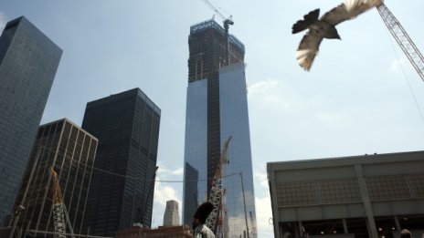 Липсата на наематели бави възстановяването на Световния търговски център