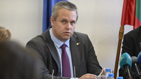 Е-бележката ще може да извинява отсъствия на ученика няколко дни преди прегледа