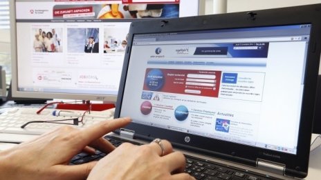 Три банки ще пуснат разплащания чрез телефон през мобилни портфейли 