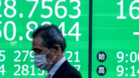 Успокоението за търговската сделка донесе ръстове на борсите в Азия