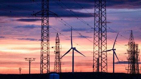 На Испания ѝ трябват "още няколко дни", за да разбере защо спря тока в страната