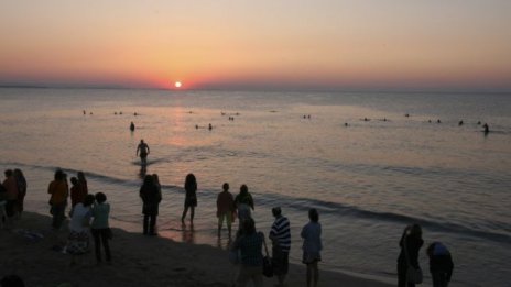 Чуждите туристи в България се увеличават, но българските намаляват