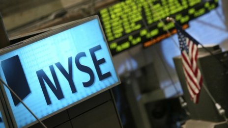 Със силен старт започна търговията на Wall Street*