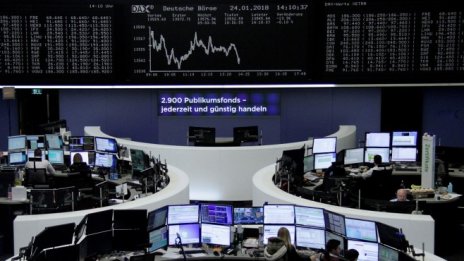 Корпоративните новини натежаха над европейските индекси