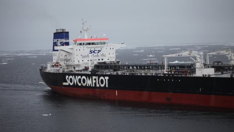 Износът на руски петрол по море доближава нивата отпреди войната в Украйна