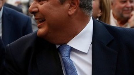 Трусове в гръцкото правителство заради споразумението за името с Македония