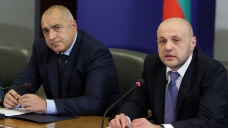 Плащанията по европроекти ще са поне 65% до края на 2013 г., обеща Дончев 