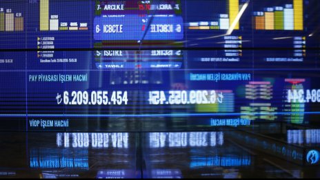 Турция инжектира милиарди лири в подкрепа на фондовия пазар
