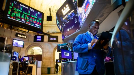 Dow Jones търси посока след 11 поредни сесии на зелено*