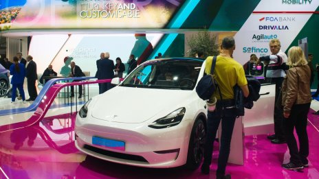 Tesla въвежда и парична отстъпка към субсидиите за покупка на своите модели в Китай