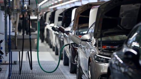 Автомобилното сърце на Германия се задъхва под натиска на електрификацията