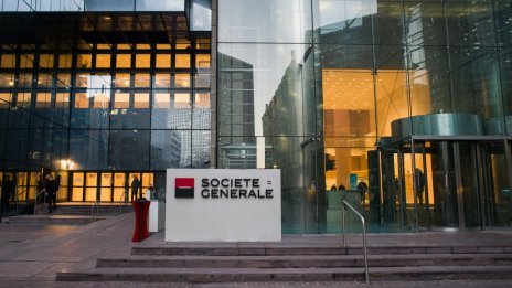 Societe Generale съкращава 900 работни места в централата си в Париж