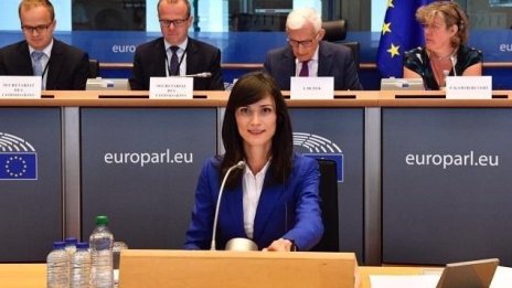Мария Габриел: Трябват още усилия в борбата с дезинформацията