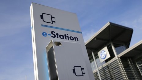 Екоминистерството ще търси финансиране за електромобили