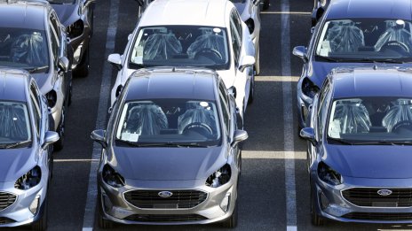 Ford започва сервизна акция в САЩ заради проблем с камерата за задно виждане