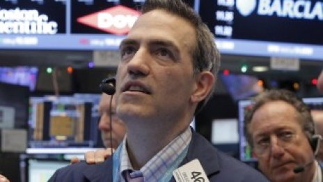 Dow прибави 115 пункта, но възможността за търговска война тревожи Wall Street