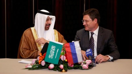 Саудитска Арабия и Русия удължават сделката за по-слаб добив на петрол