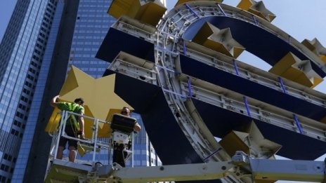 Новотни: ЕЦБ трябва да обсъди евентуален изход от ултраоблекчената политика