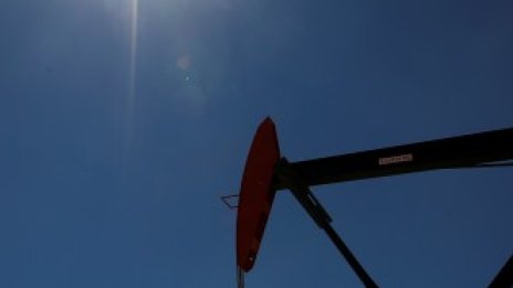 Цените на петрола спадат в очакване на срещите на ОПЕК+*