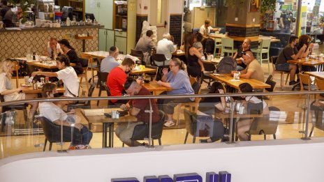 Европейците стават по-бедни. Covid и войната в Украйна не са единствените причини за това