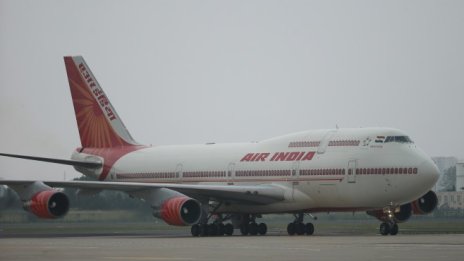 Air India затъва в дългове