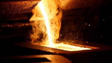 Съдбата на африканското злато лежи върху раменете на една нерентабилна мина