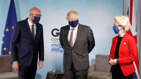 Спорът между Джонсън и ЕС прерасна в закана за край на договора за Brexit