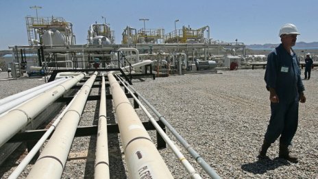 Ирак очаква цена на петрола до 75 долара през второто полугодие