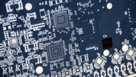Foxconn и Intel ще разработят съвместно инфраструктура за изкуствен интелект