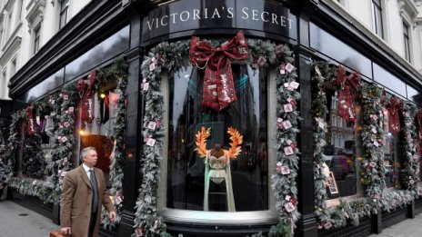 L Brands оправда очакванията въпреки слабите продажби на Victoria’s Secret