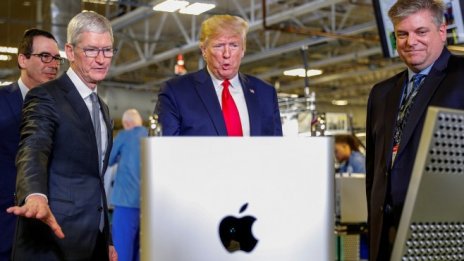 Обиколката на Тръмп и Кук - публична заявка за близките им отношения