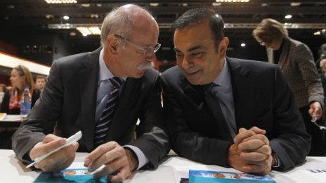 Daimler ще произвежда автомобили с Renault-Nissan