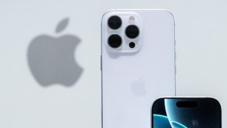 Jefferies: Надеждите, че AI ще тласне нагоре продажбите на iPhone, са прибързани