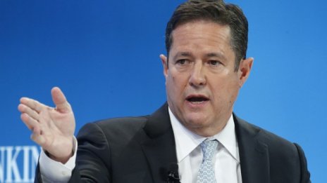 Разследват изпълнителния директор на Barclays