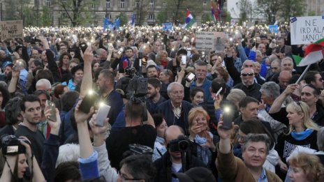 Сблъсъкът между "нелибералната държава" и "отвореното общество" в Унгария