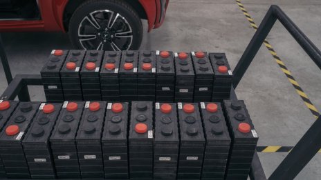 Словашката InoBat планира да построи завод за електромобилни батерии в Сърбия