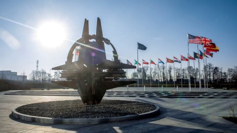 Източна Европа иска достъп до тайни подземни петролопроводи на НАТО&nbsp;от Студената война
