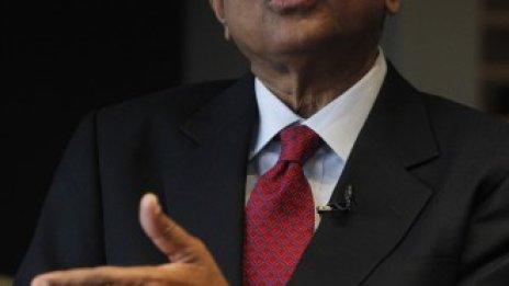 Индия подканя чуждите концерни към касата