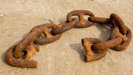 Възходът на електромобилите разтяга прекомерно веригите на доставка на суровини