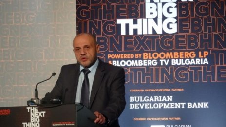 Пренасочване към индустрии с по-висока добавена стойност е „посоката на отскока"