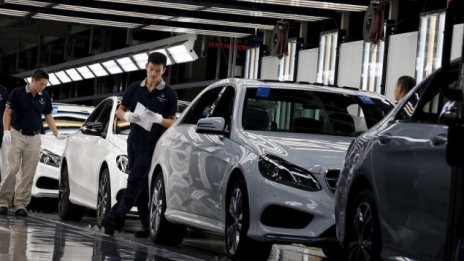 Спринтът на автомобилните акции