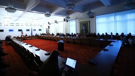 Удължаването на бюджет 2022 беше одобрено на първо четене от бюджетната комисия