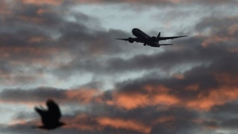 Авиокомпаниите разчитат на превоза на товари, но и този балон издиша