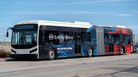 Половината от градските автобуси, продадени в ЕС през 2024 г., не отделят емисии