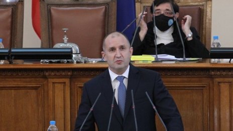 Президентът връчва мандата за съставяне на правителство на ГЕРБ-СДС във вторник