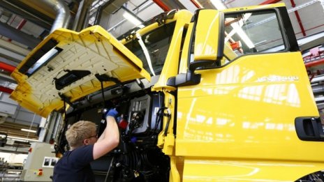 Индустриалното производство в еврозоната расте с 2,1% през януари